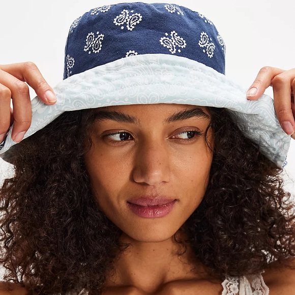 NWT Free People Reversible Bandana Bucket Hat *Current* - Picture 2 of 6